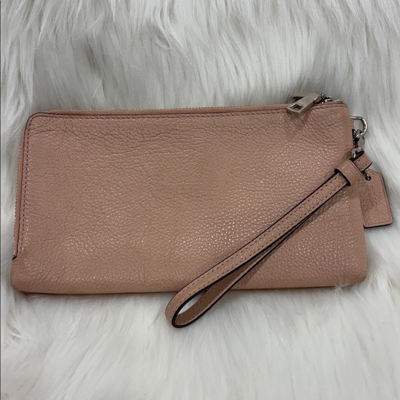 NEW Coach pastel pink leather zip around Wallet wristlet PERFECT!! - Picture 6 of 8